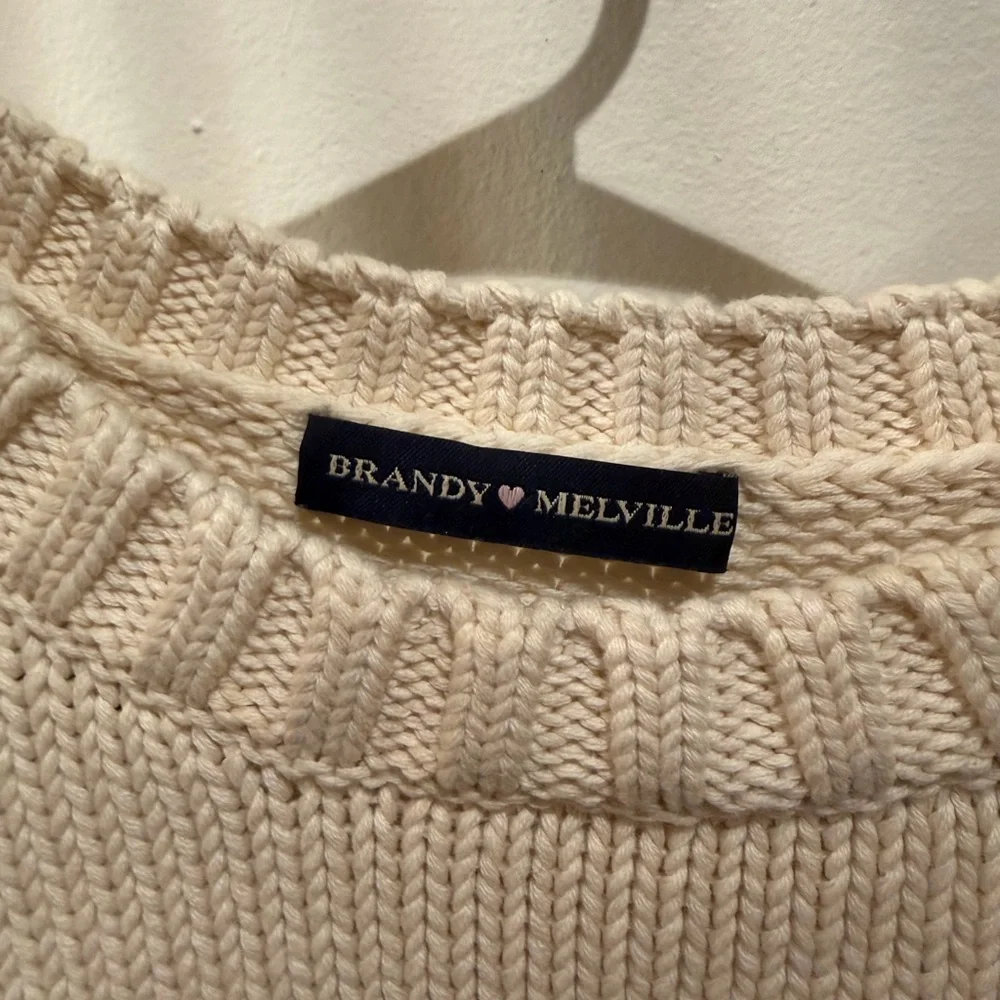 Brandy Melville American Flag Sweater - Picture 4 of 6